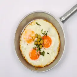 بيض عيون
